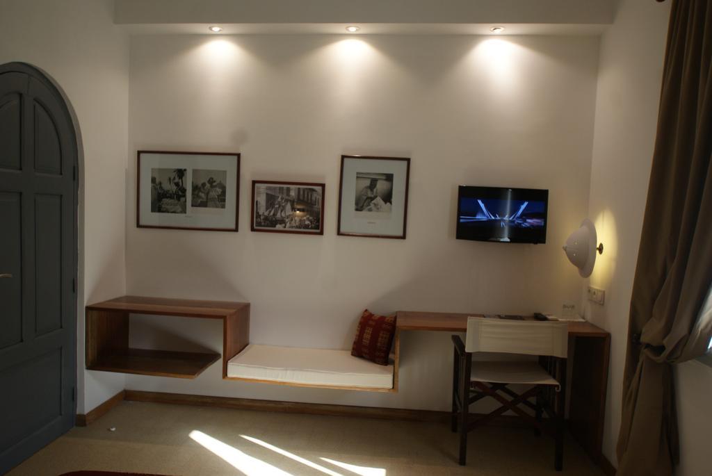 Hotel La Residence Сент Луис Екстериор снимка