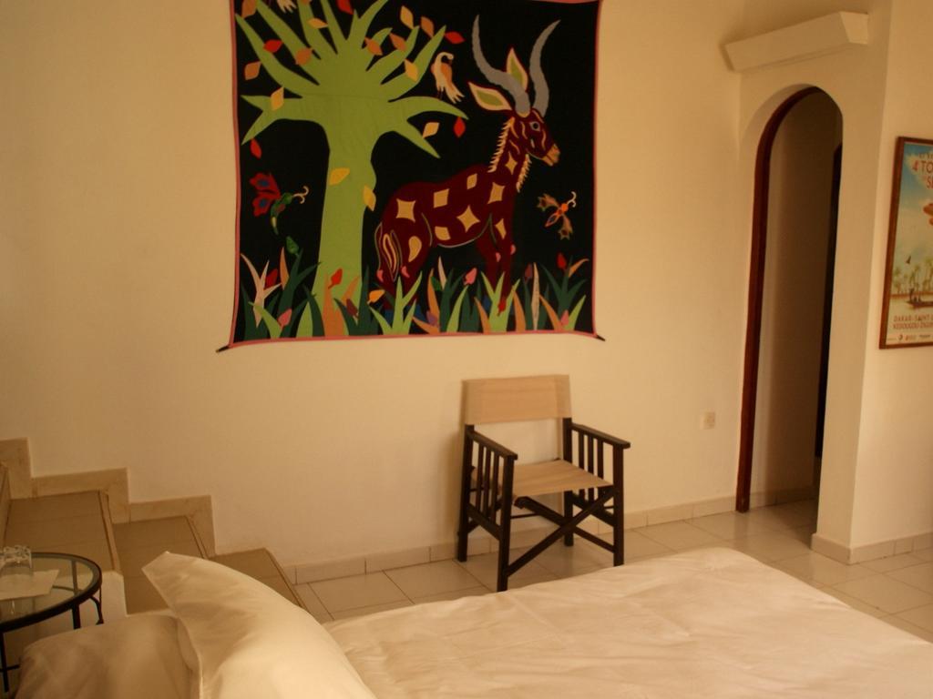 Hotel La Residence Сент Луис Екстериор снимка