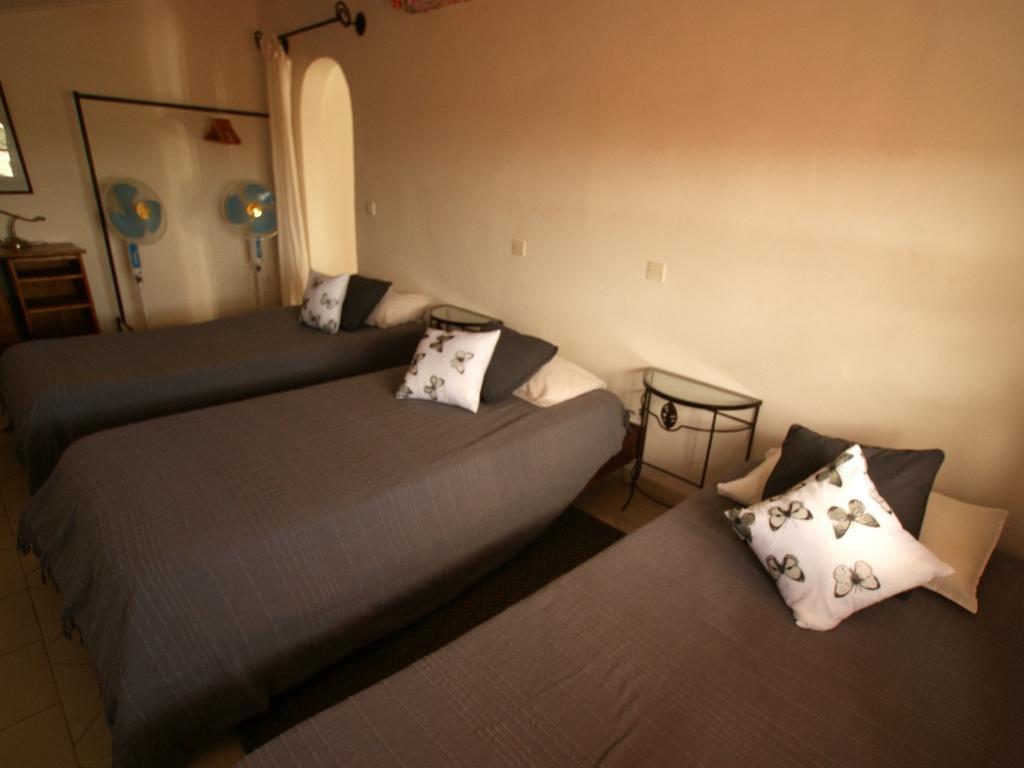 Hotel La Residence Сент Луис Екстериор снимка