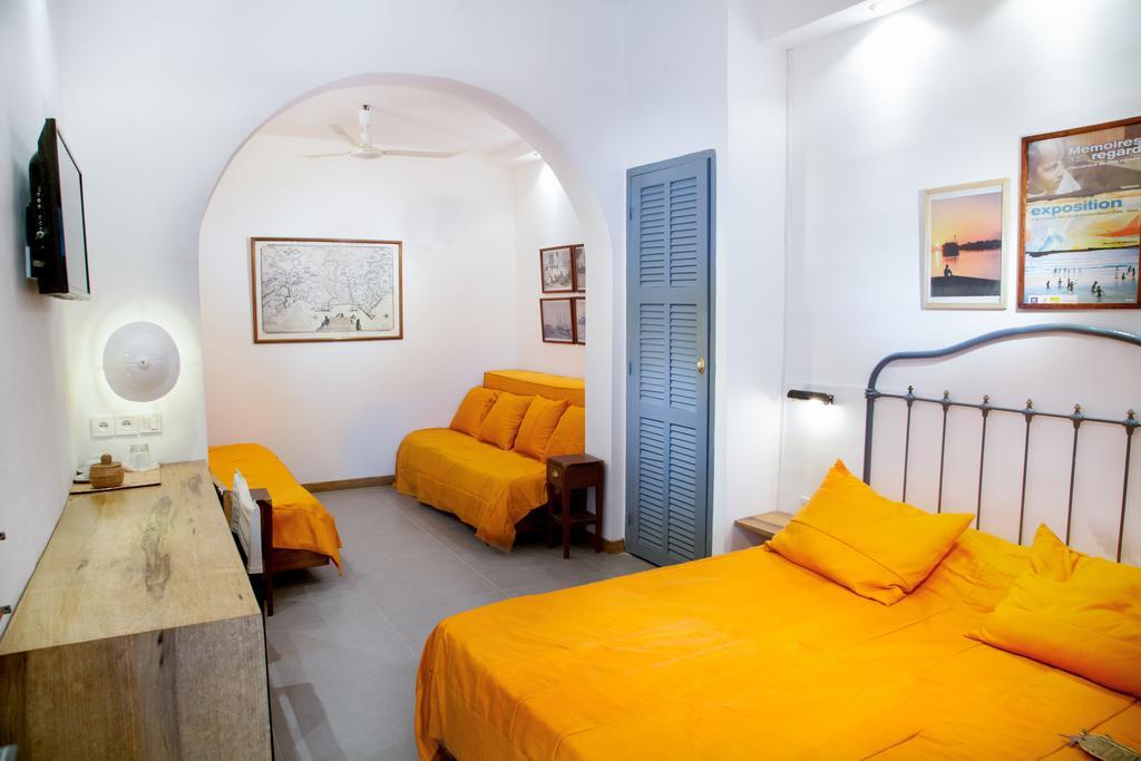 Hotel La Residence Сент Луис Екстериор снимка