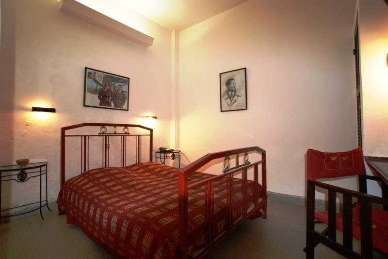 Hotel La Residence Сент Луис Екстериор снимка